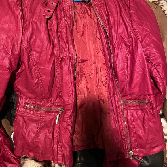 Faux leather coat - Picture 2 of 4